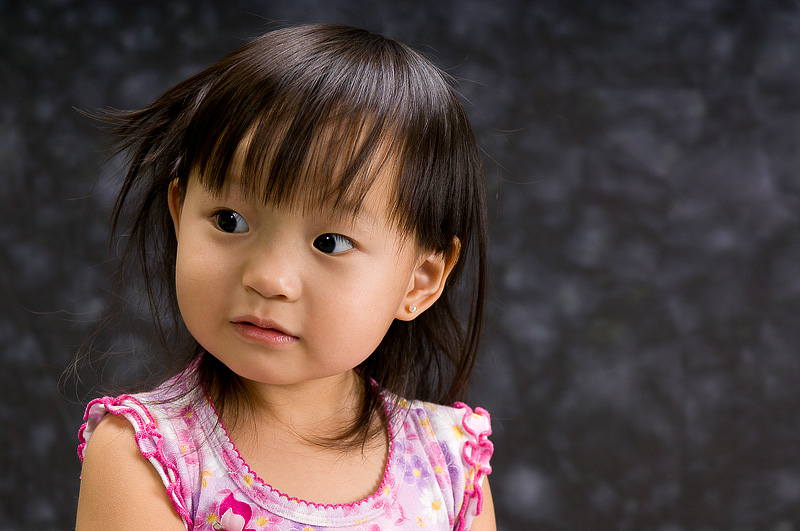 20060207 201904 9846
This is what Sissi looks like after she wakes from a nap.  I figured it would be fun to capture her in her strange hairdo.
